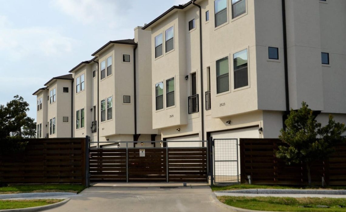 real-estate-3297625_1280 (1)